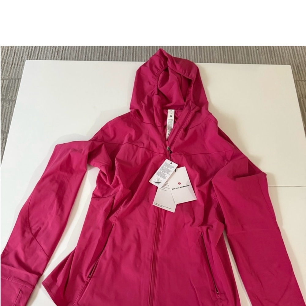 Lululemon Athletica mist over windbreaker